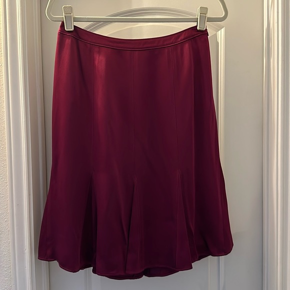 Fuchsia Fluted Skirt - Picture 2 of 4